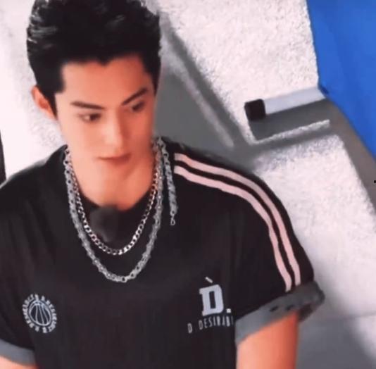 有人爆料王鹤棣嘛视频是真的吗,爆料真相究竟如何？  第1张